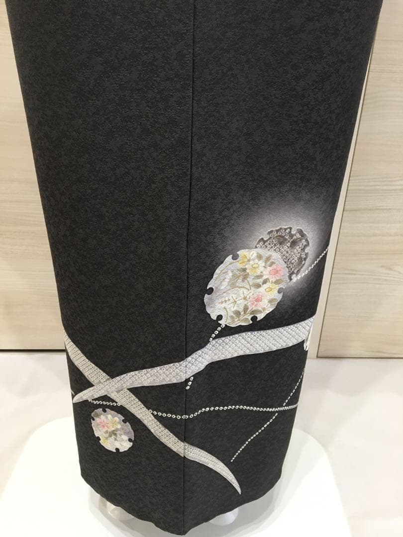 都会的　ドレッシーな【訪問着】正絹　友禅　墨色　裄長め