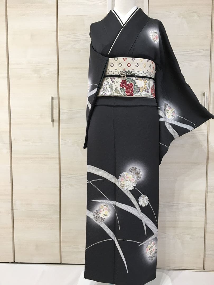 都会的　ドレッシーな【訪問着】正絹　友禅　墨色　裄長め