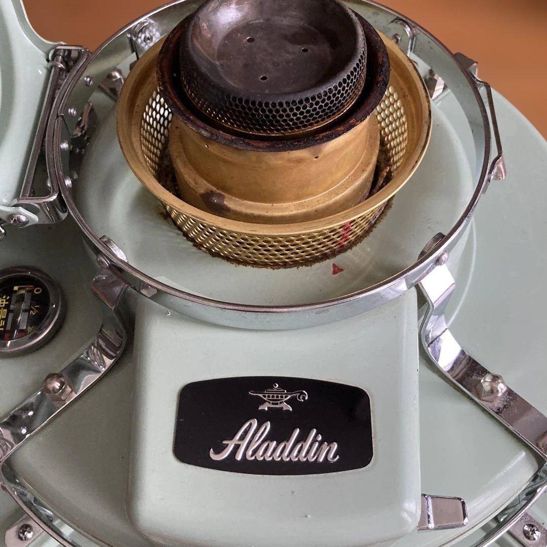 アラジン　灯油ストーブ　カバー付き　動作確認済み。芯の交換必要です。