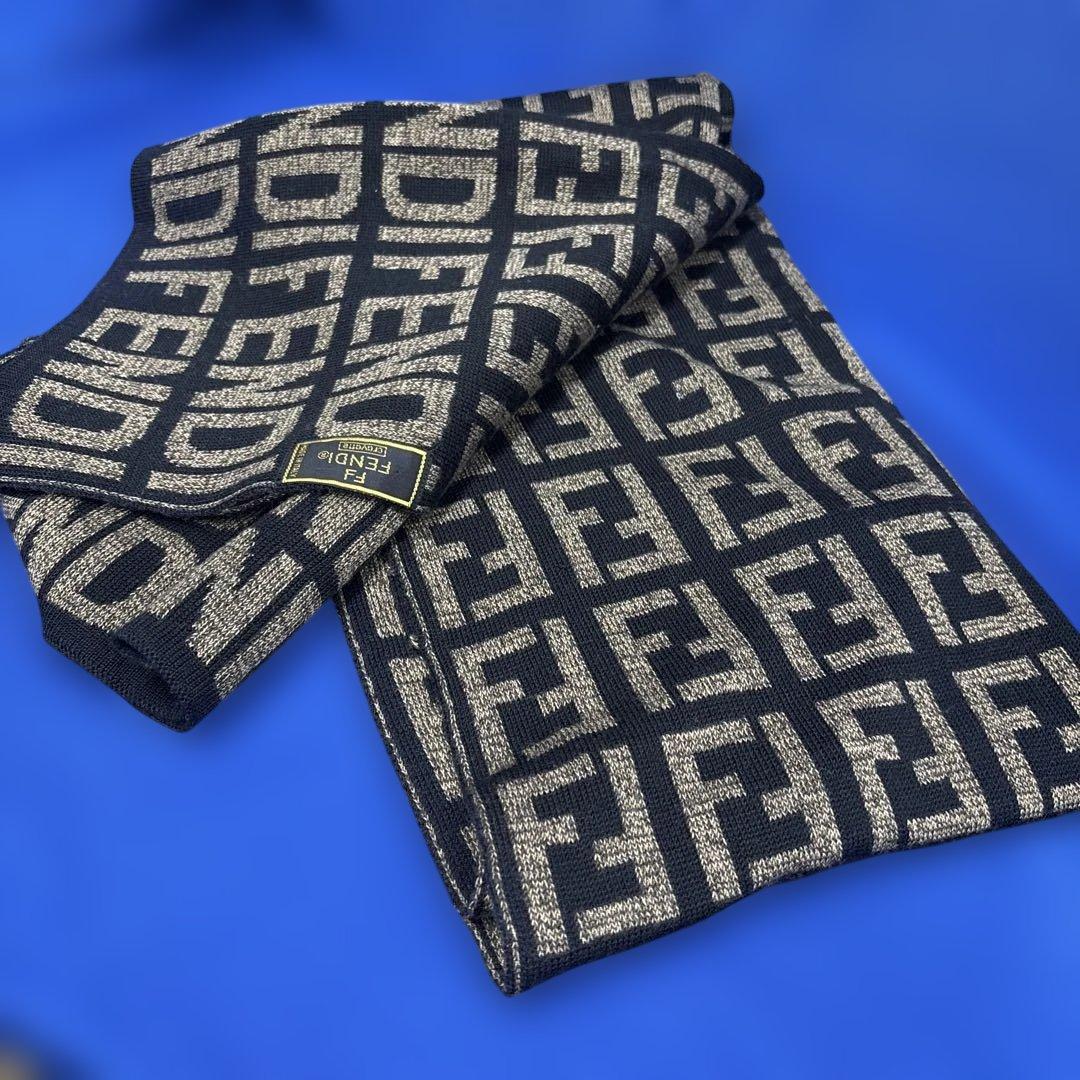 FENDI フェンディニットマフラー ズッカロゴパターン