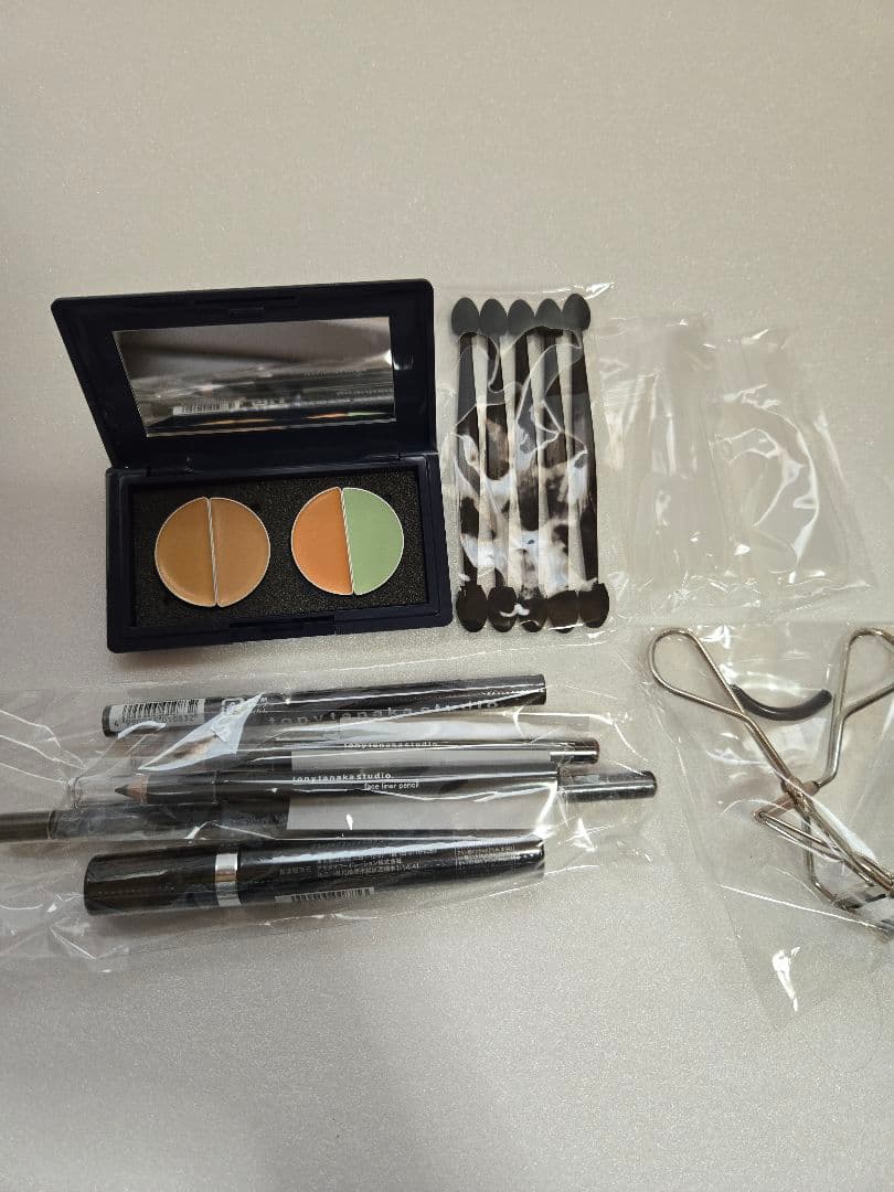 美容学校教材　メイクアップセット　新品
