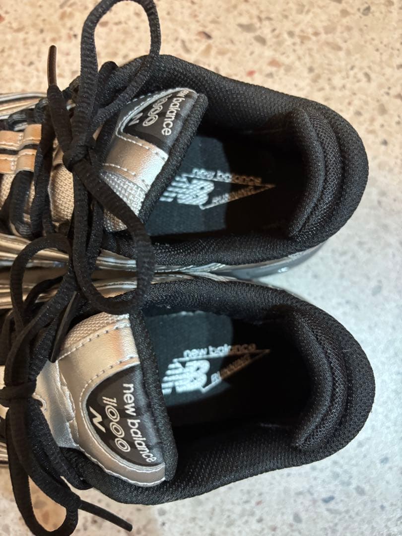 new balance 1000 ブラック×シルバー24センチ