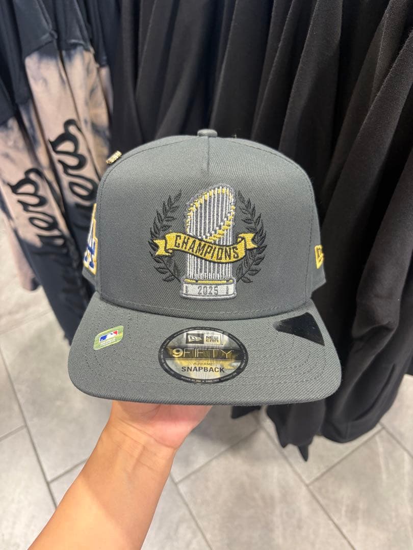 12:30迄　ドジャース　ワールドチャンピオン2025 パレード　キャップ　新品