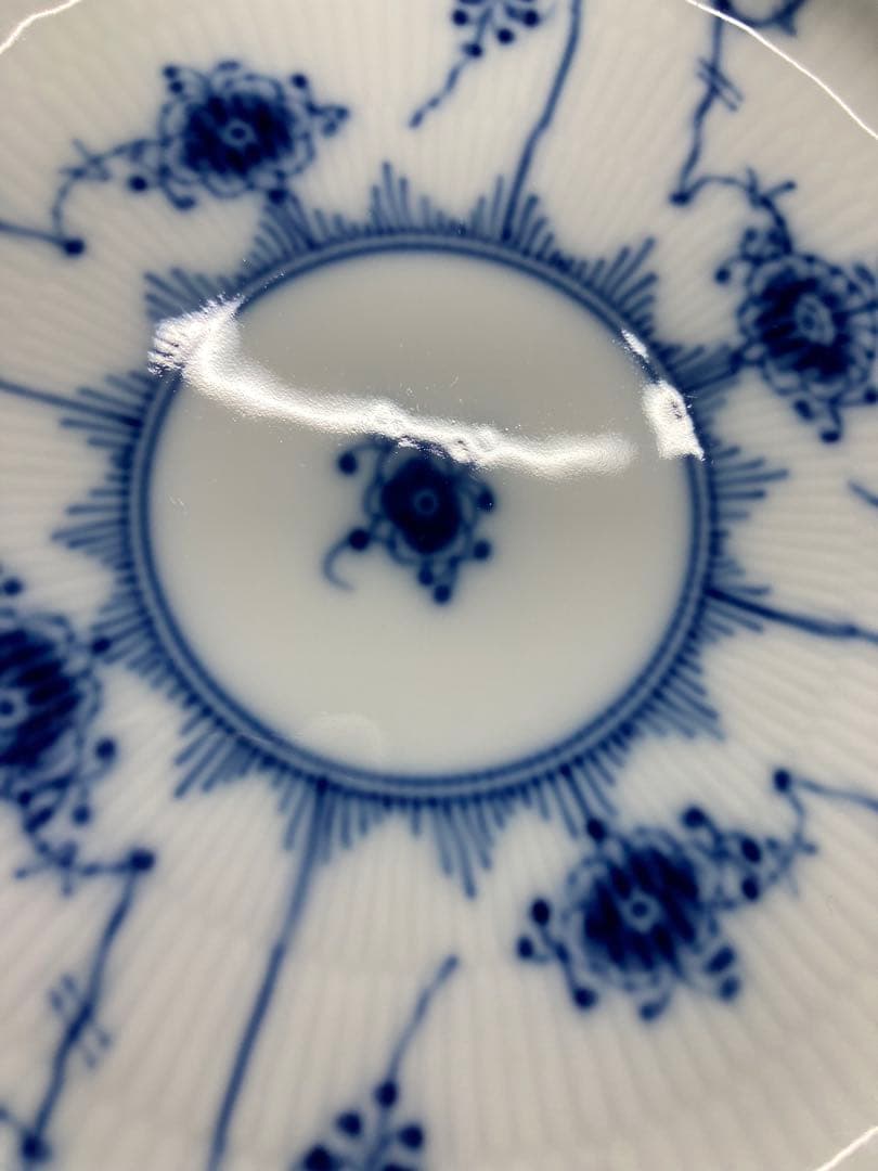 ロイヤルコペンハーゲン ブルーフルーテッド フルレース　20cm プレート