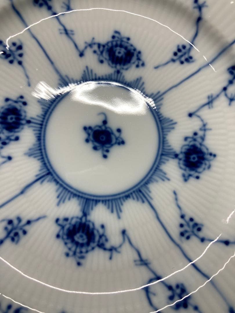 ロイヤルコペンハーゲン ブルーフルーテッド フルレース　20cm プレート