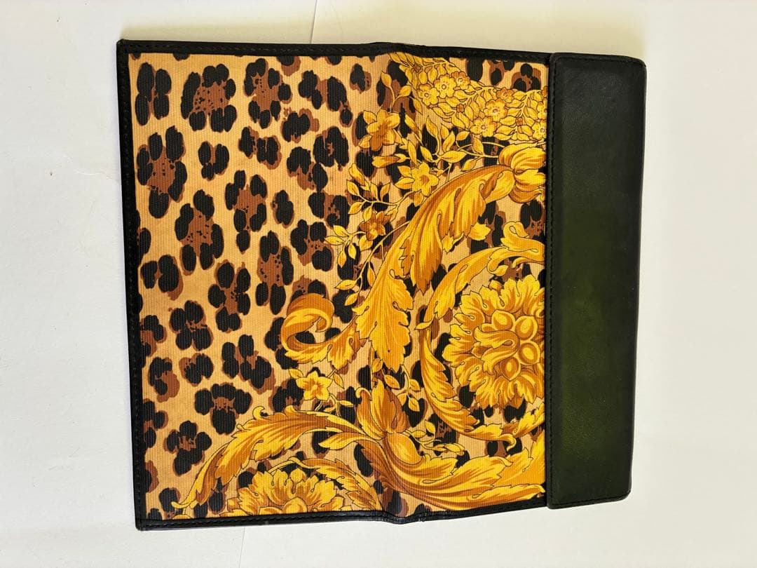 ヴィンテージ　ジャンニ・ヴェルサーチ　長財布