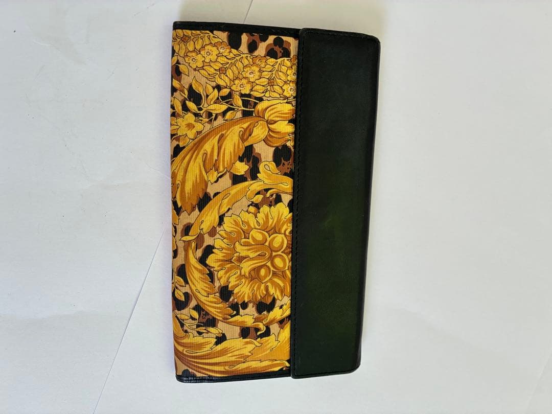 ヴィンテージ　ジャンニ・ヴェルサーチ　長財布