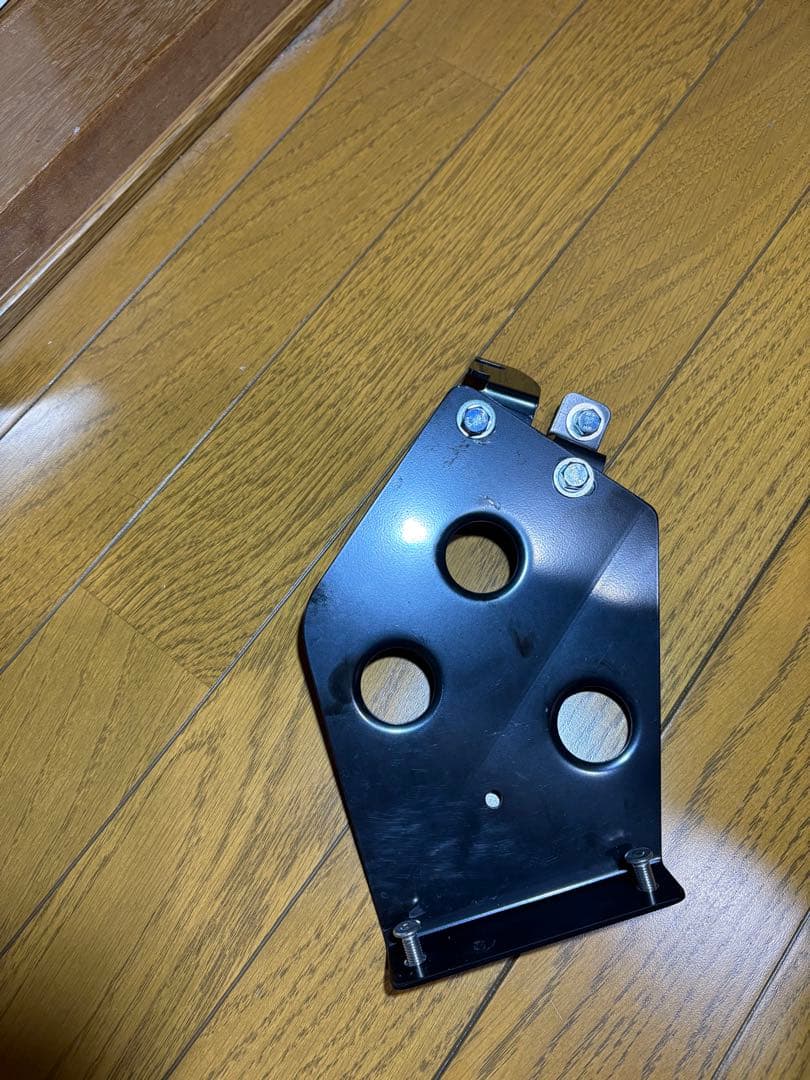 APIO MTドライバーズフットレスト・ジムニーJB64,JB74