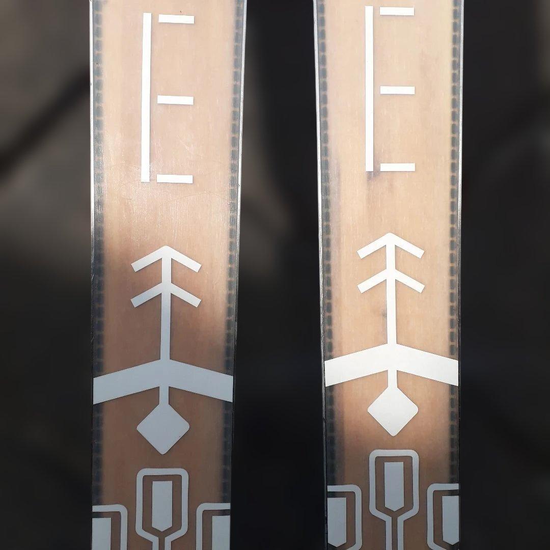 LINE スキー板 　168cm 130-110-95-115（実寸）