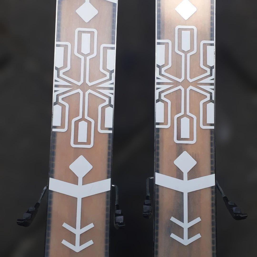 LINE スキー板 　168cm 130-110-95-115（実寸）