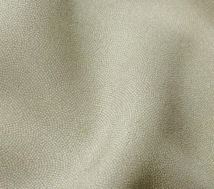 7714■　ややスリム　正絹江戸小紋 　極鮫　蒸栗色系　作家物　美品