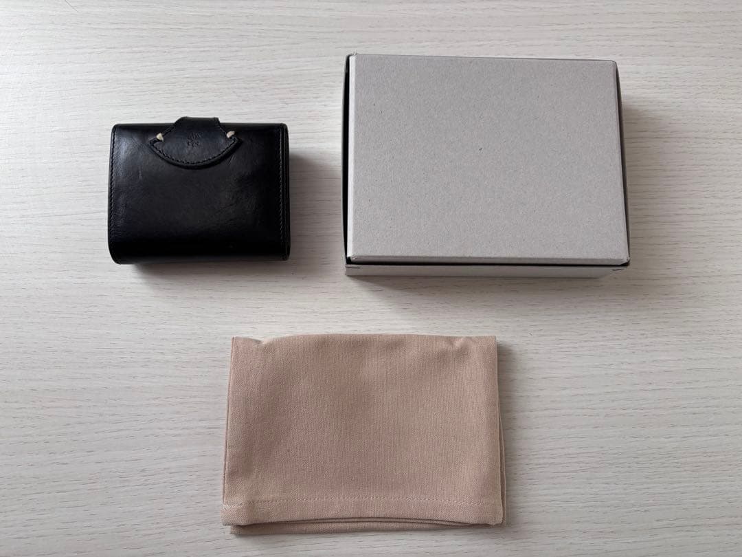 ARTS & SCIENCE ジャバラミニウォレット ブラック