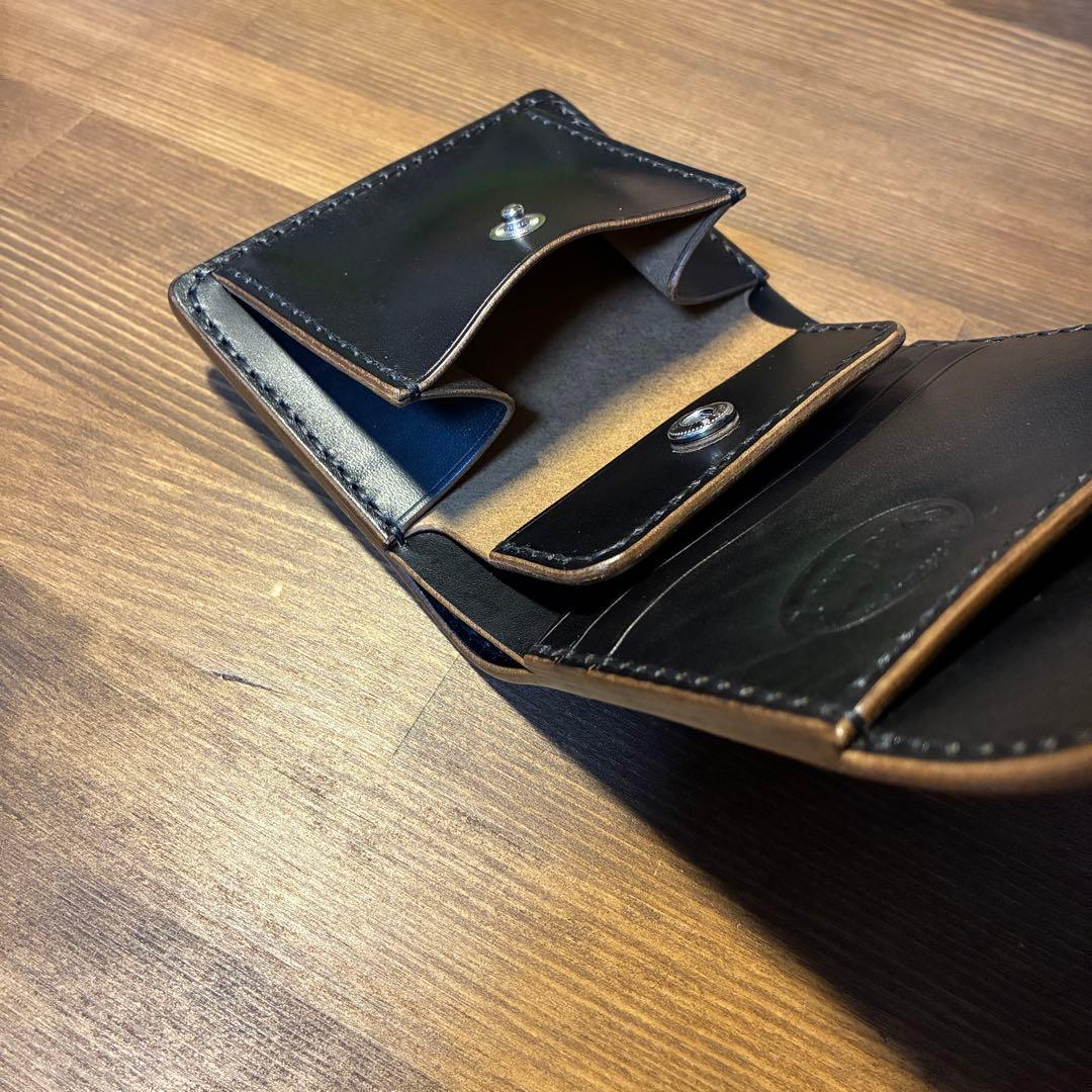 ショートトラッカーウォレット　MARYAM社　ホースバット　丘染めブラック　茶芯