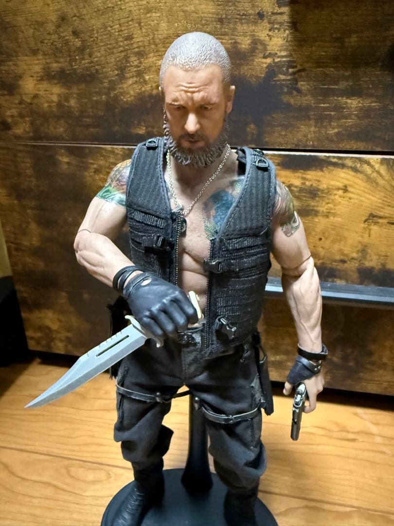 ホットトイズ エクスペンダブルズ バーニー 素体 ラッセル・クロウ 似