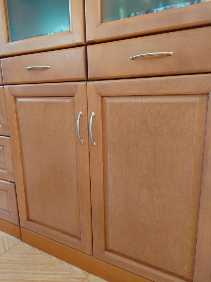 木製食器棚・キッチンボート・カップボード（左側）