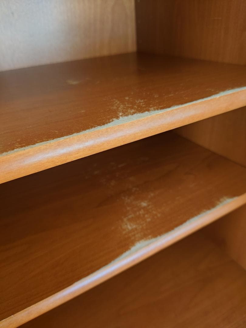 木製食器棚・キッチンボート・カップボード（左側）