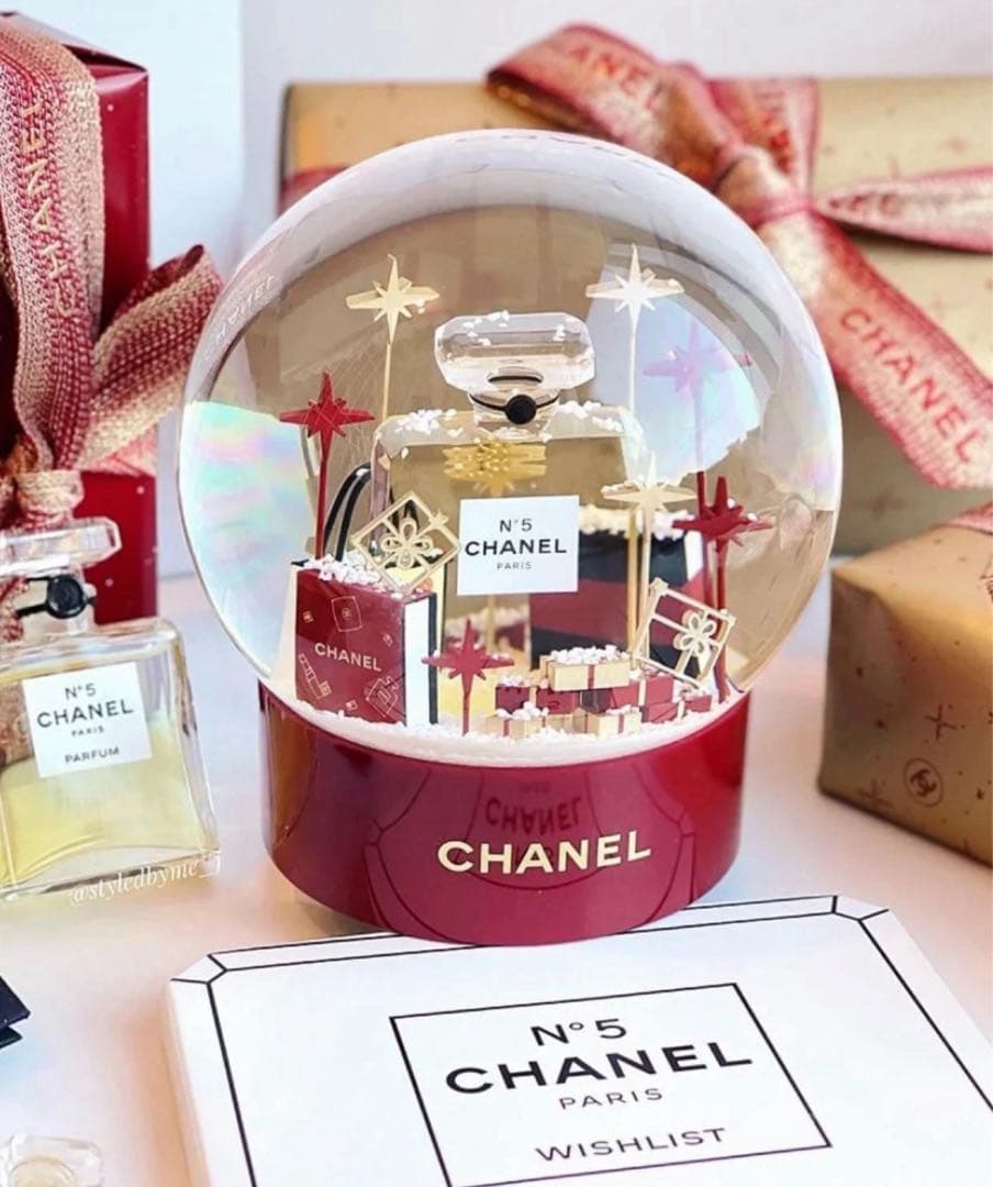 シャネル 2022クリスマス　限定　№５　ナンバーファイブ　スノードーム