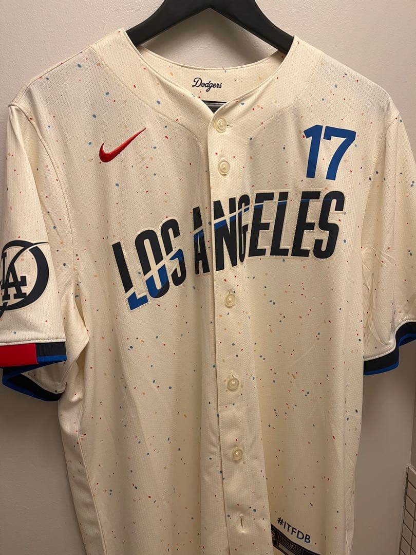 大谷翔平　ドジャースユニフォームメンズL サイン刺繍入り