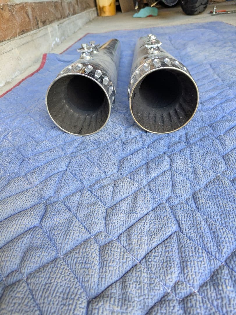 希少ＣＦＲマフラー　ツインカム用