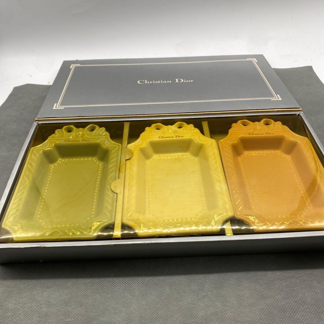 クリスチャンディオール　アクセサリートレイ　角皿　小物入れ　3色セット