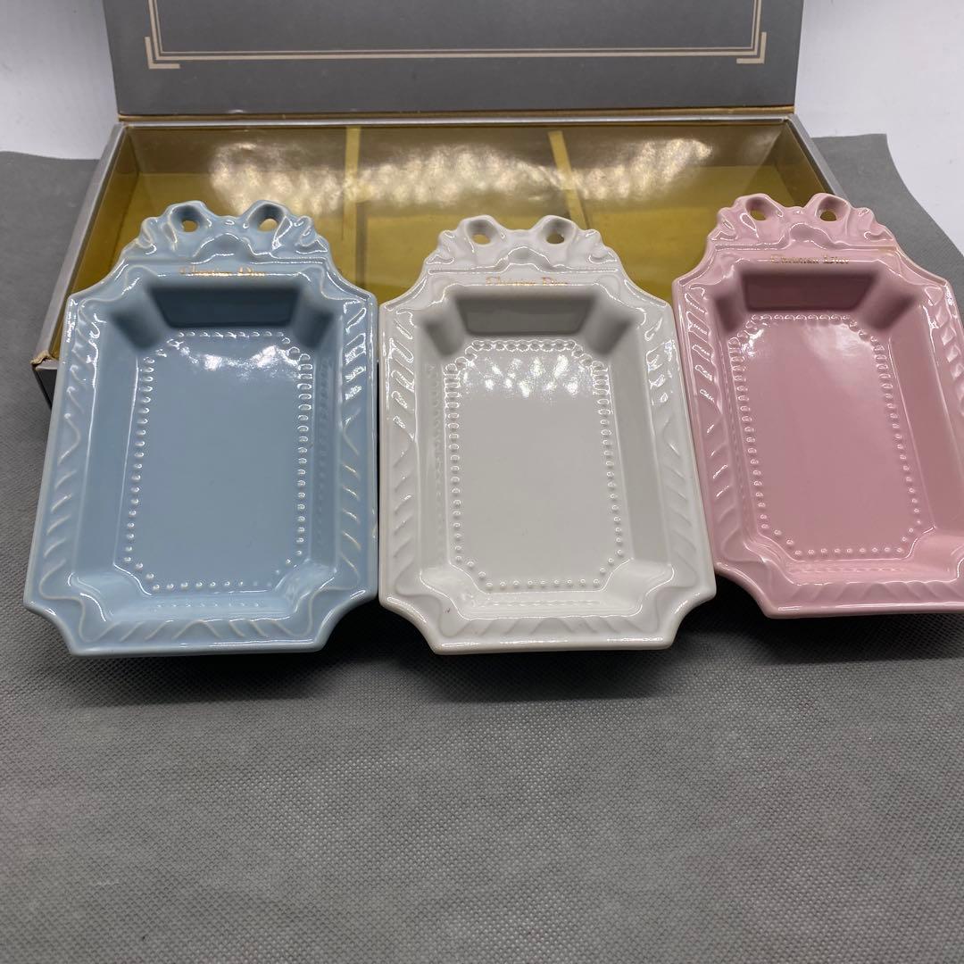クリスチャンディオール　アクセサリートレイ　角皿　小物入れ　3色セット