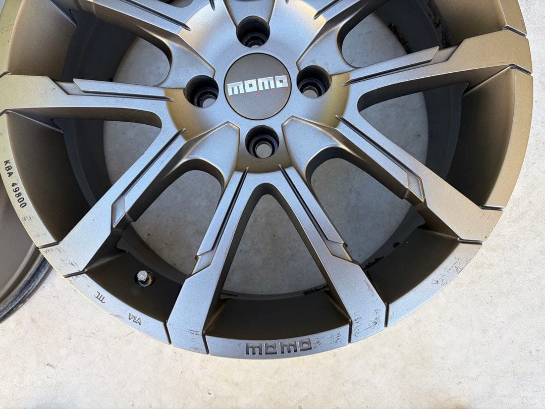 MOMO QUANTUM 17インチ ホイール 4本セット
