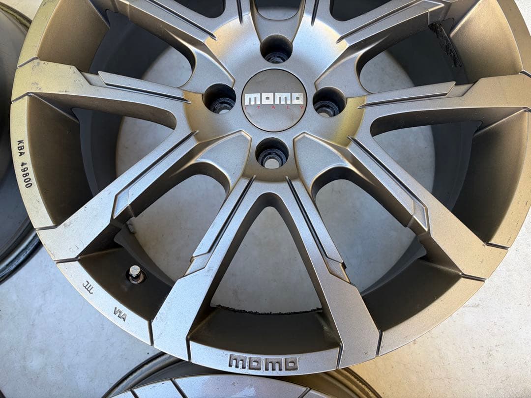 MOMO QUANTUM 17インチ ホイール 4本セット