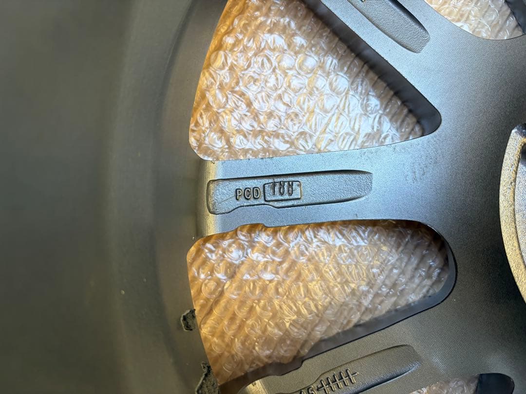 MOMO QUANTUM 17インチ ホイール 4本セット