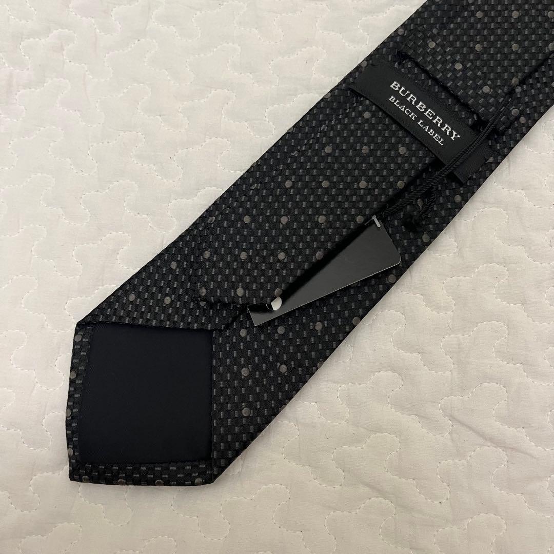 た*ん様 【新品タグ付き】バーバリーブラックレーベル ネクタイ シルク100%