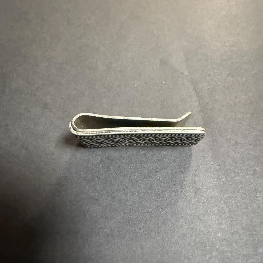 【一点物】ナバホ族スタンプワーク マネークリップ オーヴィルホワイト製作