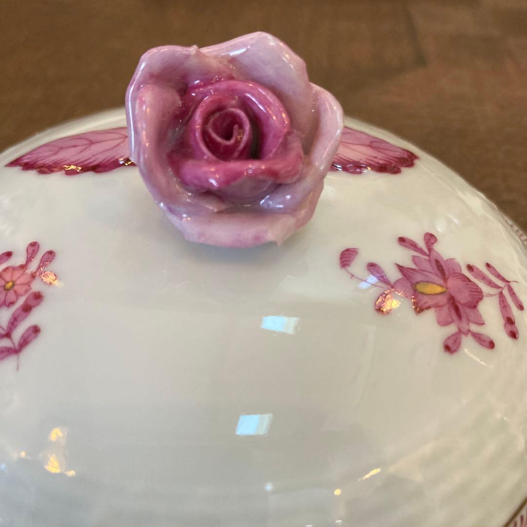 ヘレンド　アポニーピンクの蓋付きスープカップとソーサー2個セット