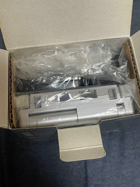 ゲームボーイアドバンスsp シルバー　新品