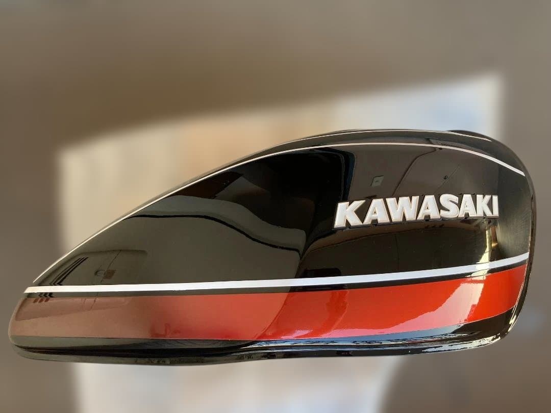 mio♫さん専用　ゼファーゼファー400 タンク＆テールカウル