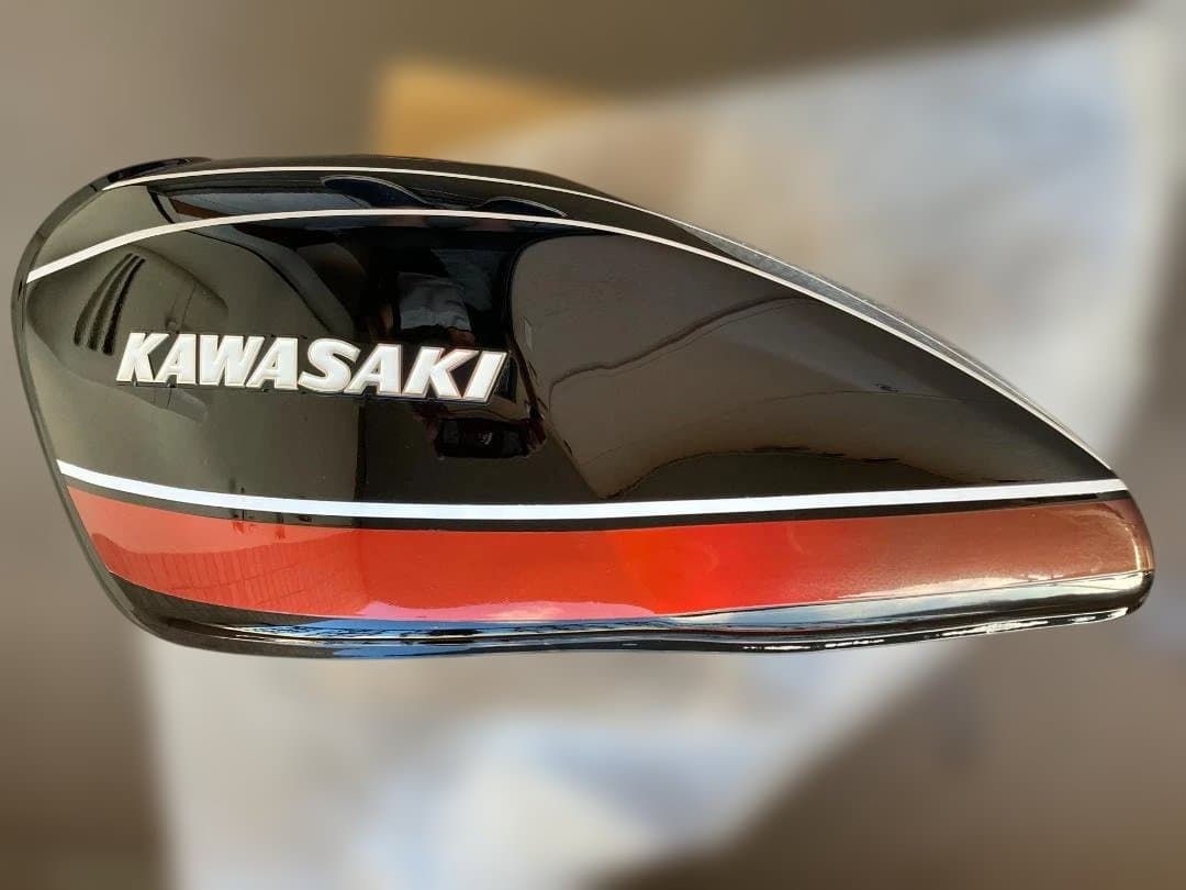 mio♫さん専用　ゼファーゼファー400 タンク＆テールカウル