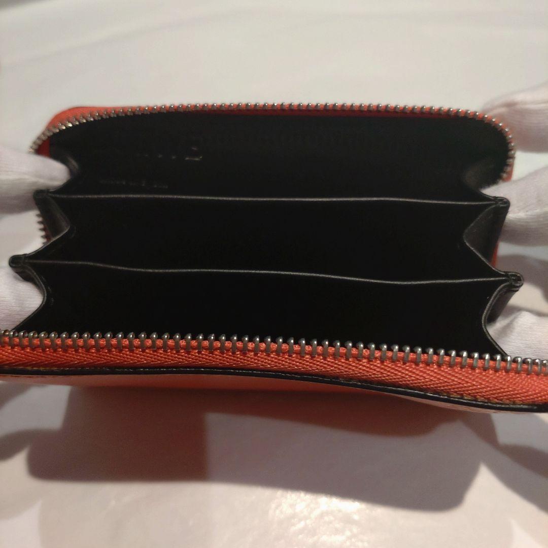 ロエベのカード、ケース