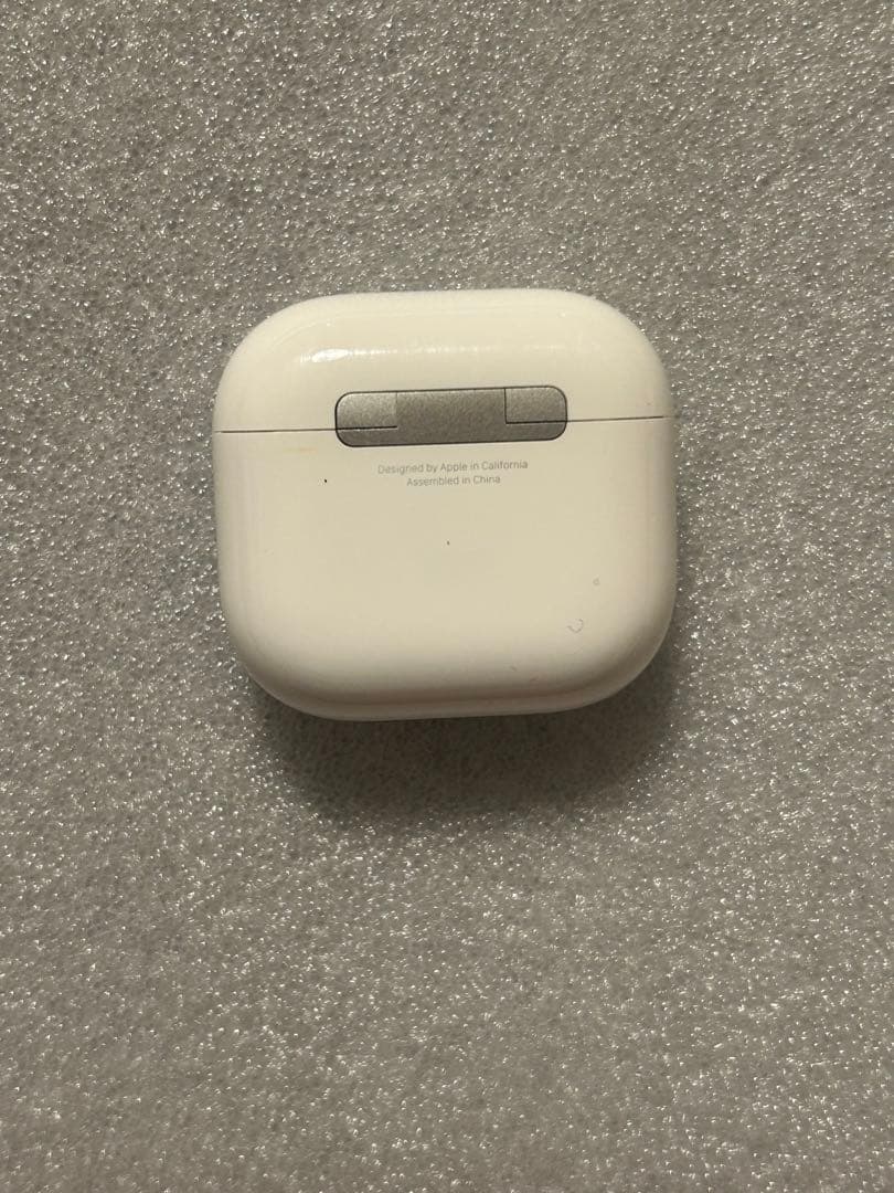 AirPods 第四世代 ANC搭載モデル　保護ケース付