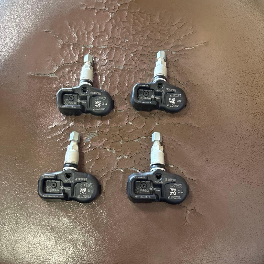 ス*ー様 タイヤ空気圧センサー 4個セット　レクサス