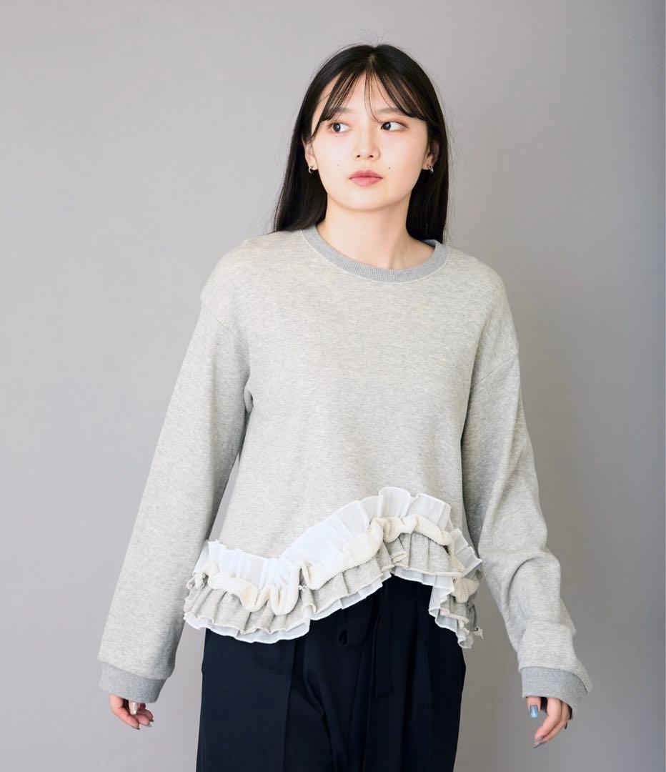 AVIE フリルデザインスウェット