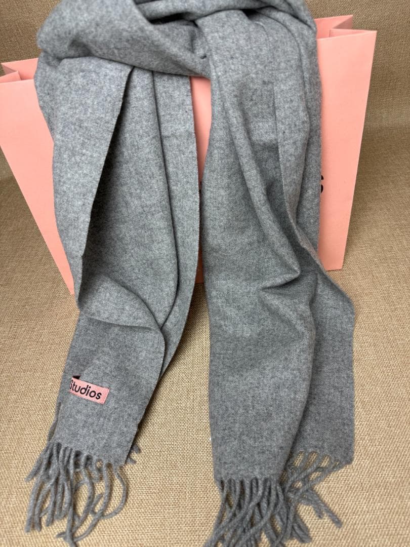 美品 Acne Studios グレー マフラー タグ付き