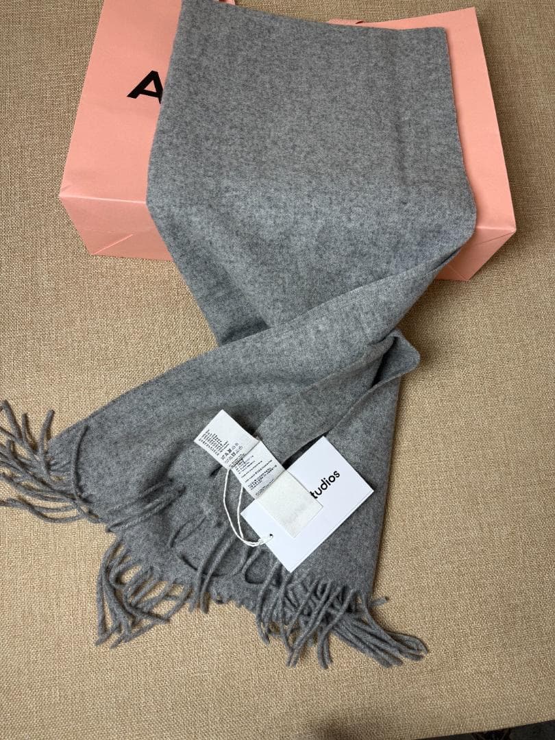美品 Acne Studios グレー マフラー タグ付き