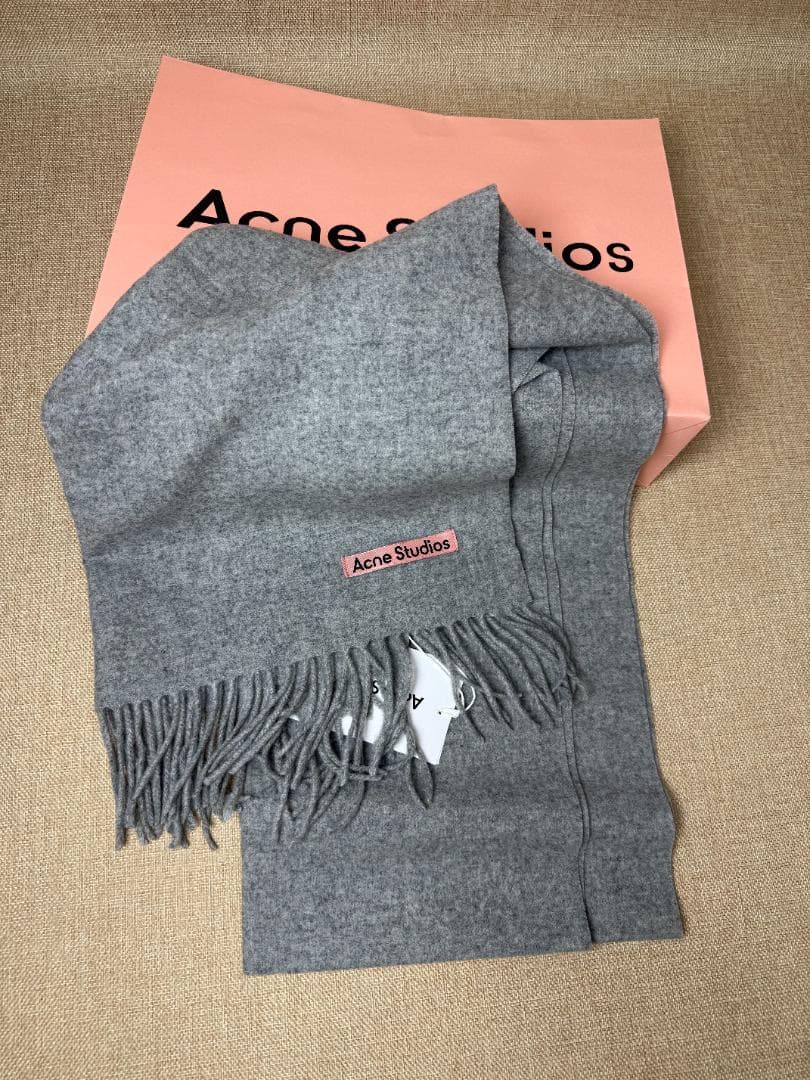 美品 Acne Studios グレー マフラー タグ付き