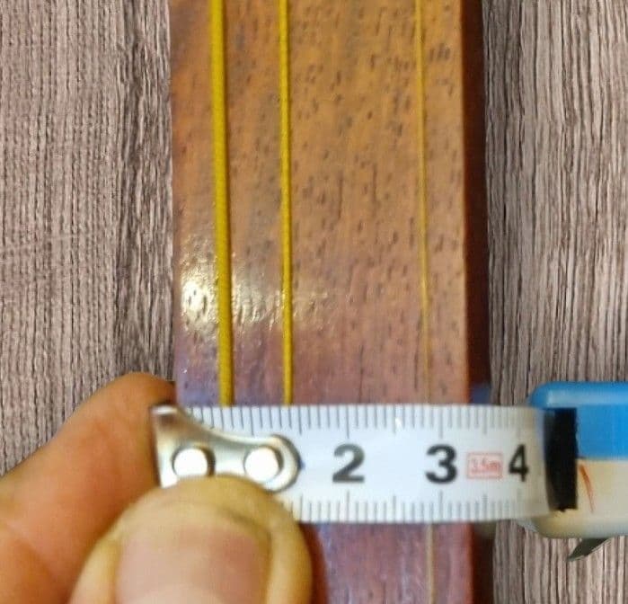 津軽三味線 皮破れ無し 糸巻き1本欠品