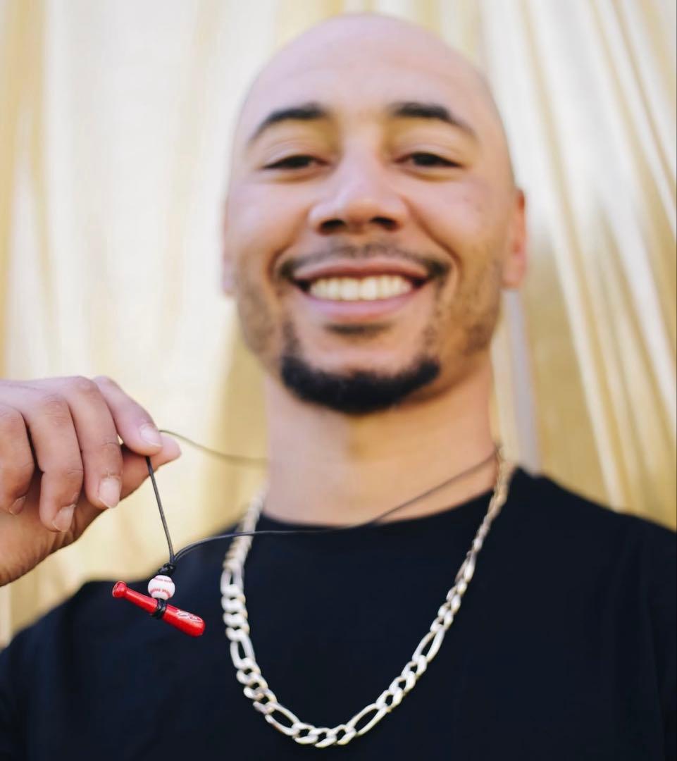 t.h様　ムーキー ベッツ All Star Necklace 赤×黒 青×ナ