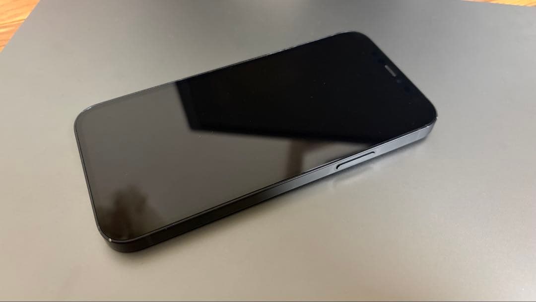 Apple iPhone 12 ブラック 本体　SIMフリー