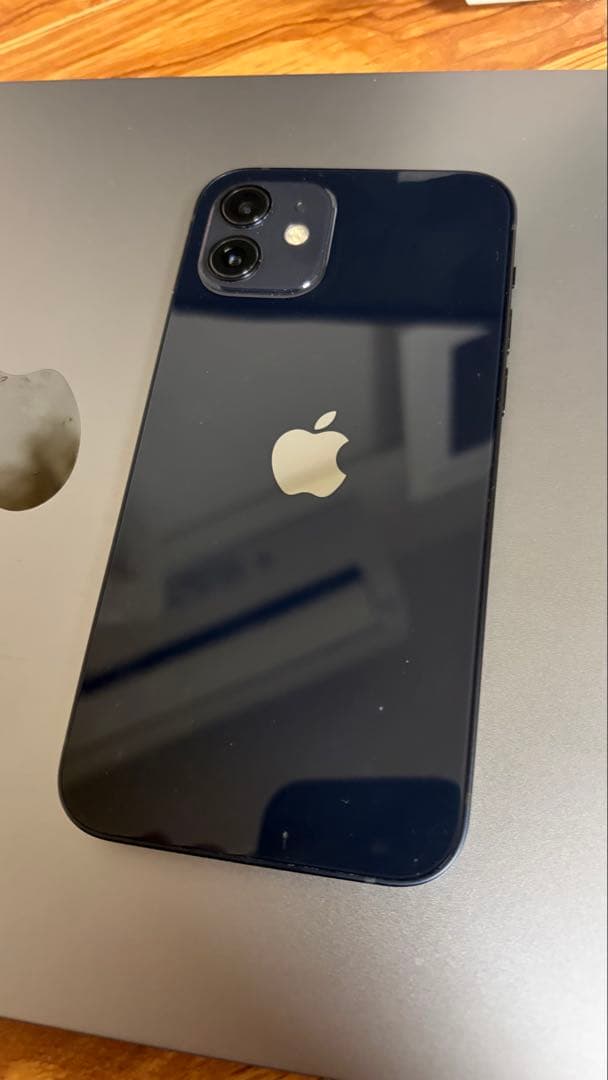 Apple iPhone 12 ブラック 本体　SIMフリー