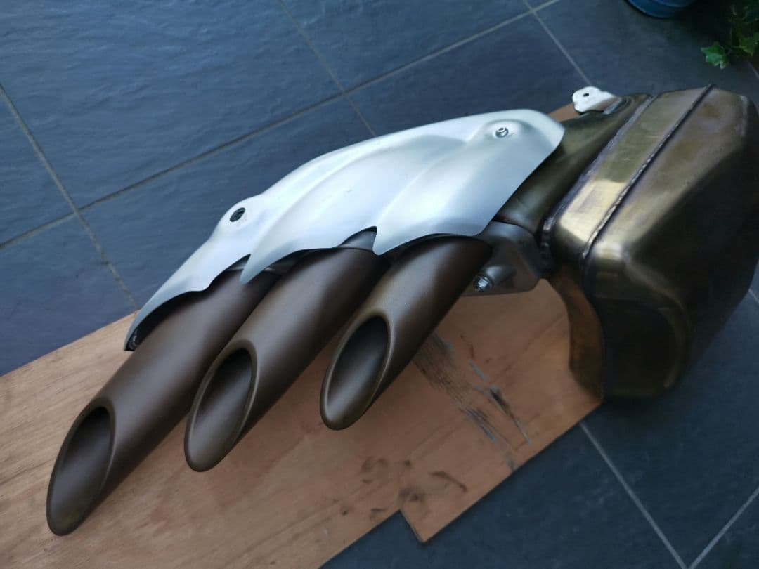 MVアグスタ　ブルターレ800　純正マフラー