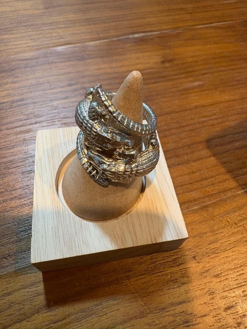 ミソラ　シルバー製 ワニ型　クロコ財布