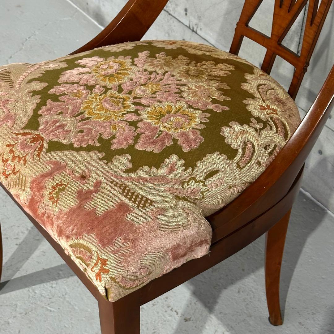 ✦ネオクラシカル様式✦透かし彫り×メダリオン装飾 ダイニングチェア アンティーク