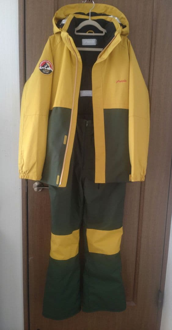 phenix ジュニア スキーウェア ESB232P81 サイズ160