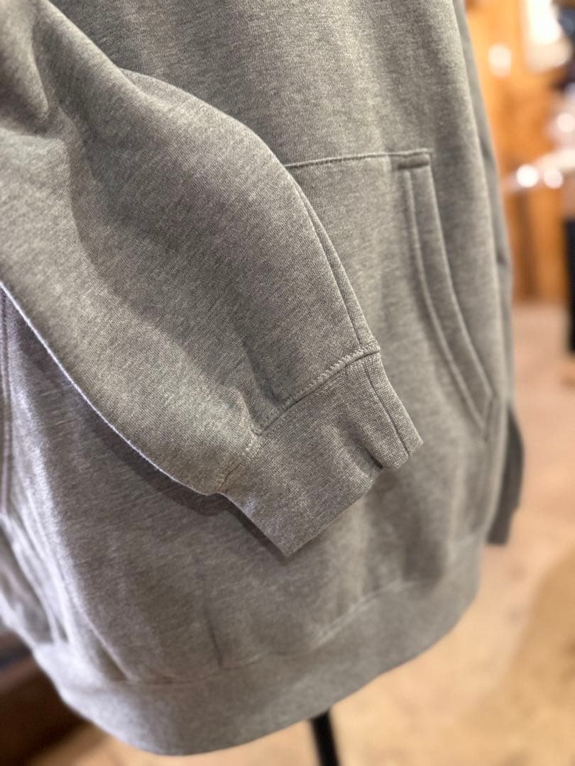 サンダー THUNDER TRUCKS パーカー Lサイズ